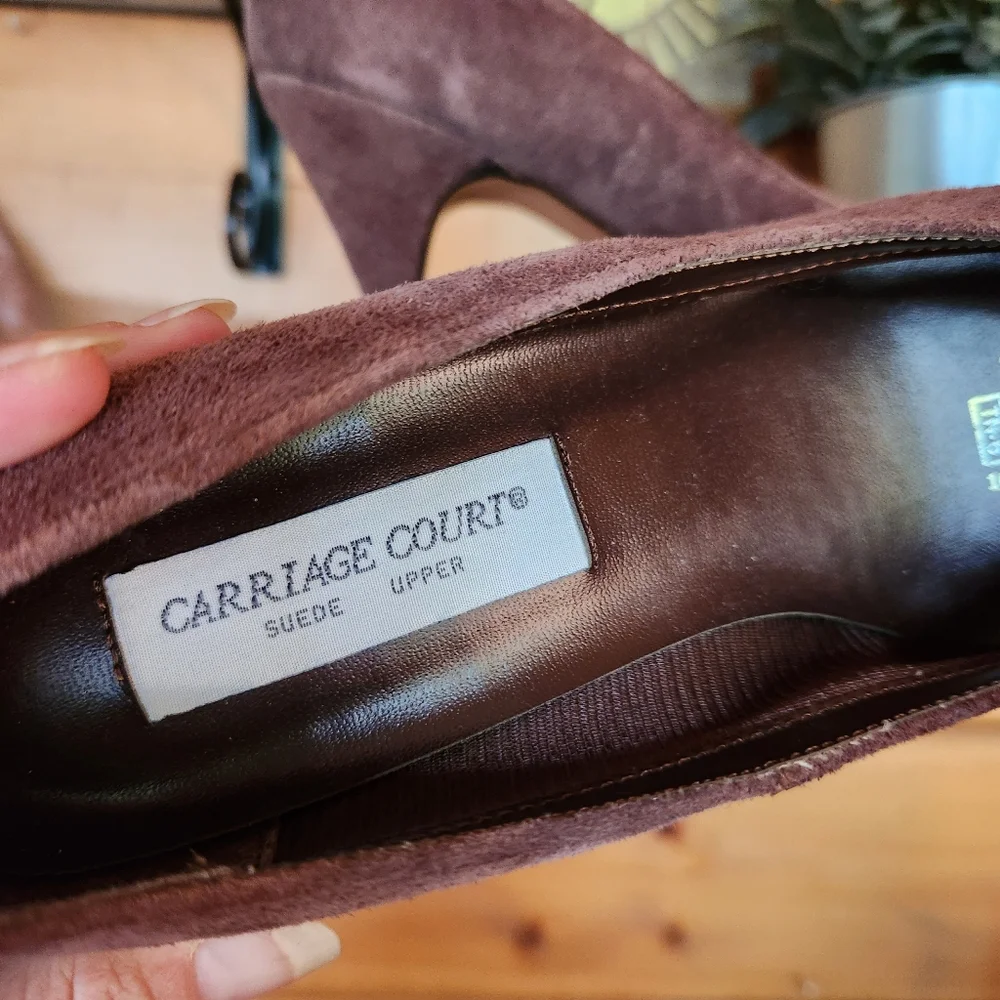 Carriage Court 💜 Vintage 663 Suede Leather Pigskin Pump Brown Heel Slip On 6.5D